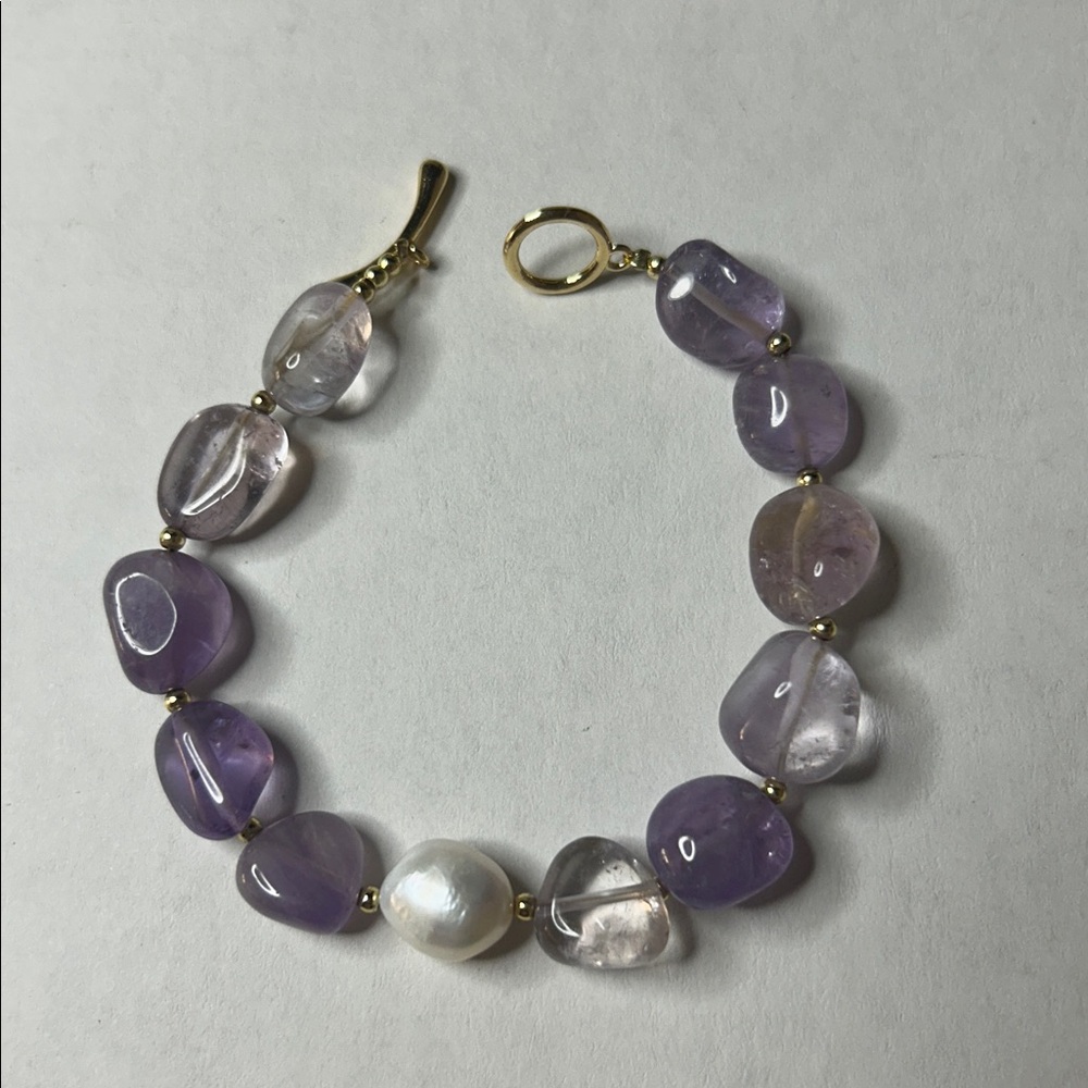 Amethyst stones and freshwater pearl Bracelet